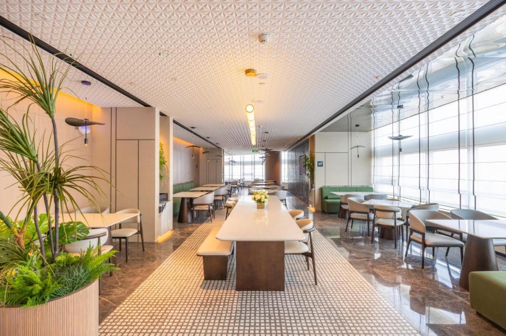 Atour Hotel Luzhou Finance Centre Exteriör bild